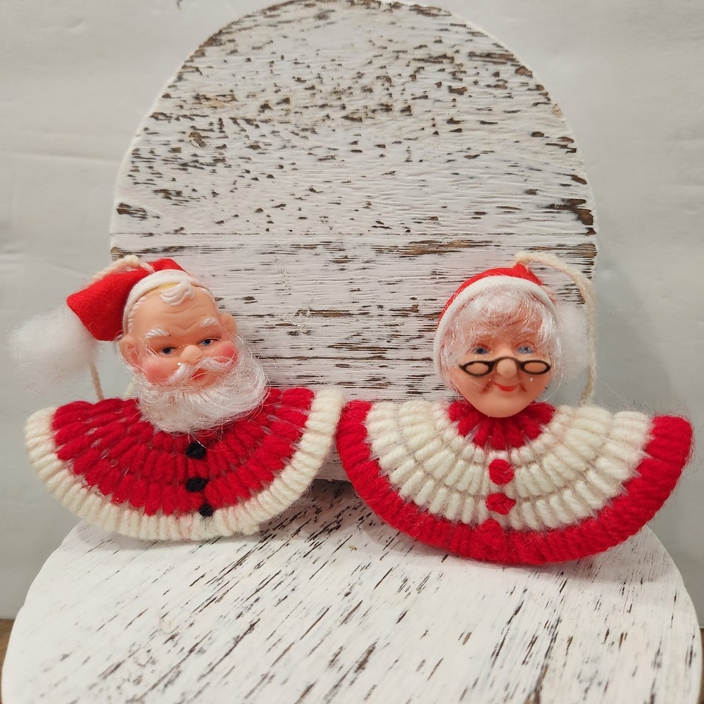 VTG Set Of 2 Rubber Face Santa Mrs. Claus‎ Christmas Holiday Crochet Ornaments